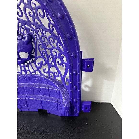 Monster High Freaky Fusion Catacombs replacement piece logo back wall and pegs - Picture 4 of 14